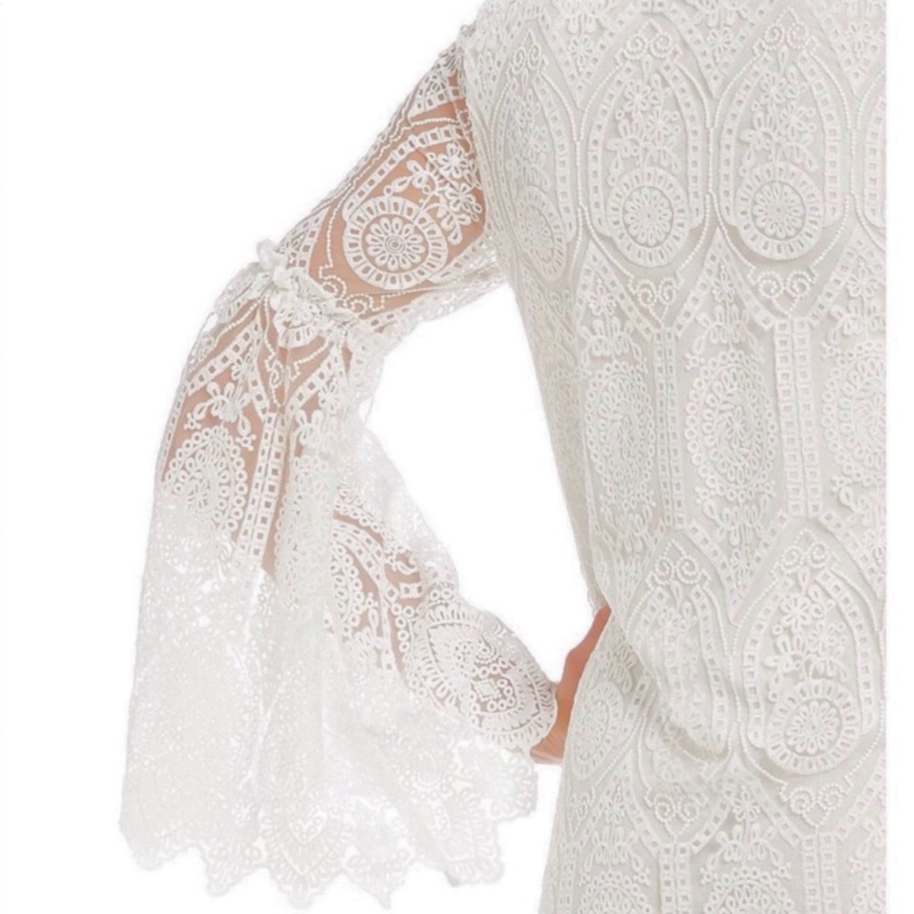 Cupcakes & Cashmere White Bell Sleeve Embroidered Dress - Small - NEW! - Picture 3 of 12